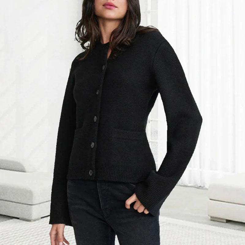 Callie | Classic Buttoned Cardigan